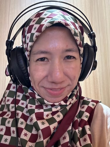 Customer photo review of Monogram Square (Burgundy)