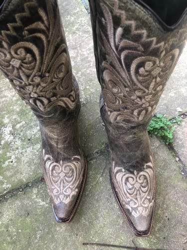 Customer photo review of Circle G by Corral Ladies Distressed Green/Beige Filigree Boots L5407