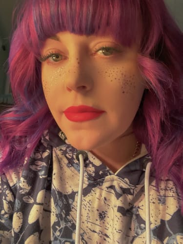 Customer photo review of Red Spirit Speckles Makeup Patches - Team Spirit Collection