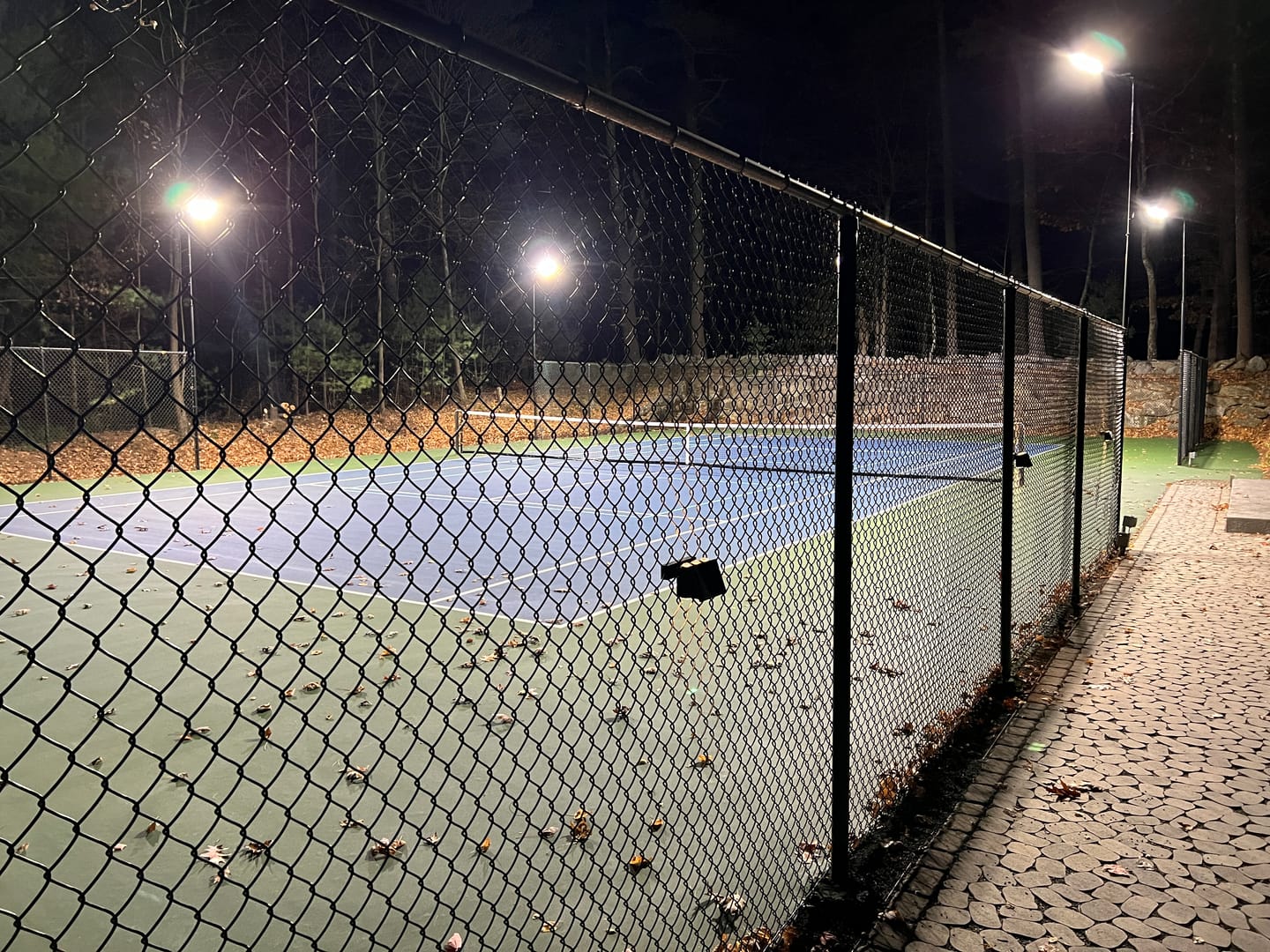 Customer photo review of LED Pole Lights Outdoor, 300W/240W/200W Wattage Adjustable, 5700K, 140 LM/W, Universal Mount (Adjustable Slip Fitter + Wall Mount), Bronze, IP65 Waterproof, AC120-277V, LED Parking Lot Lights - Commercial Area Street Security Lights