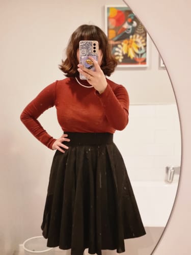 Customer photo review of Hight waisted A line wool circle skirt for winter 1633#