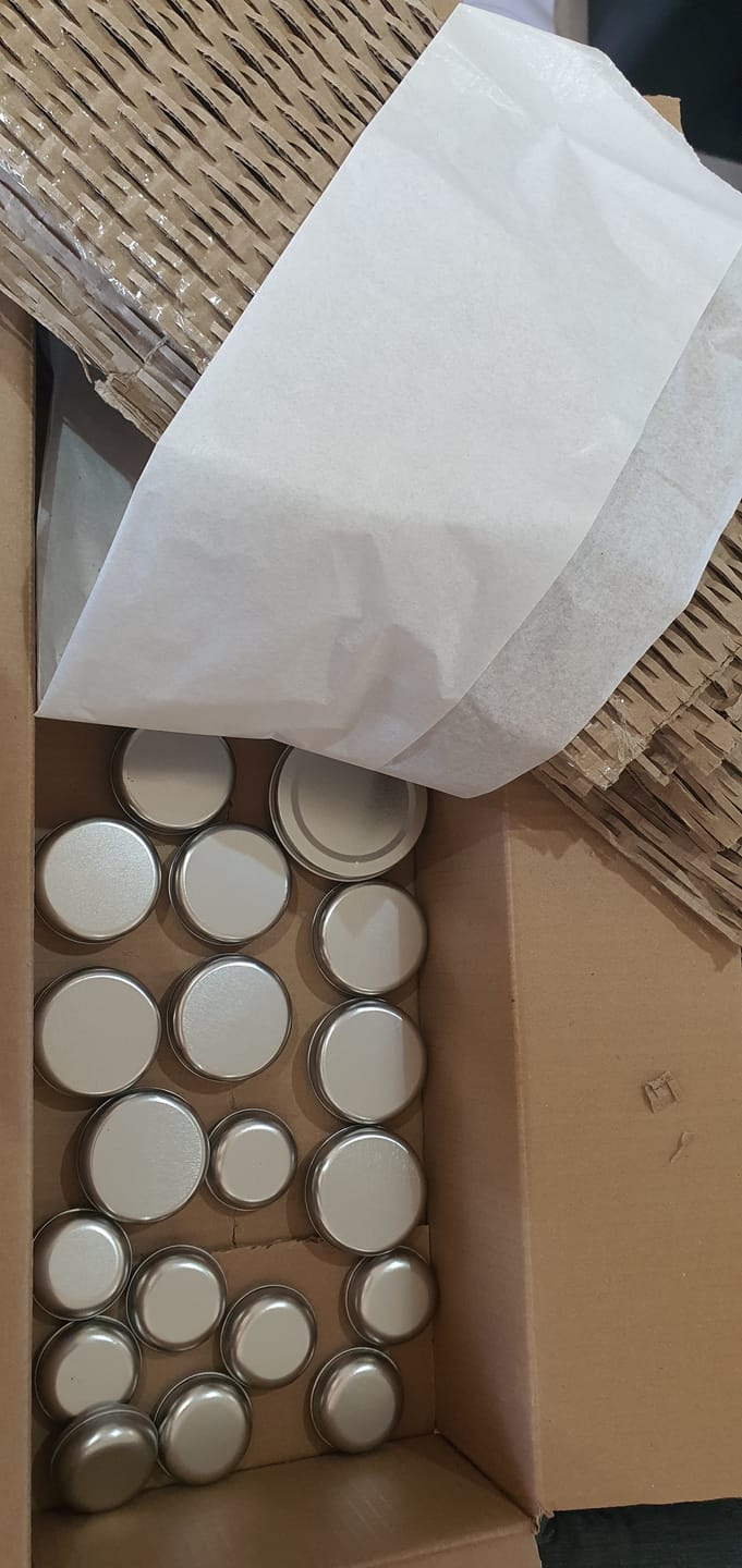 Customer photo review of 90 ml Tin Container with Lid (75 grams) - Silver