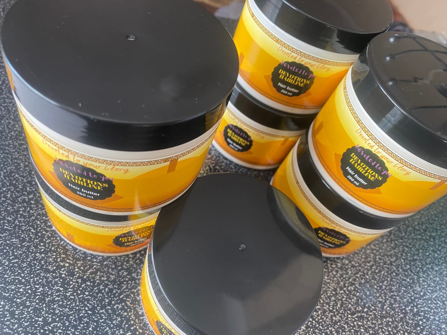 Customer photo review of 250 g Cosmetic Jar (85 mm neck) - Natural with Black Lid