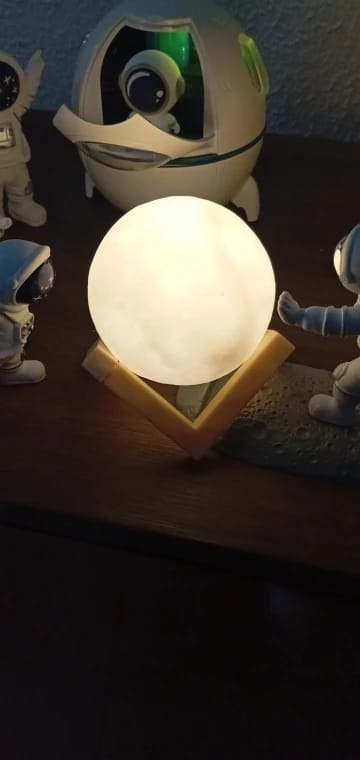 Customer photo review of Mystical Moon Lamp