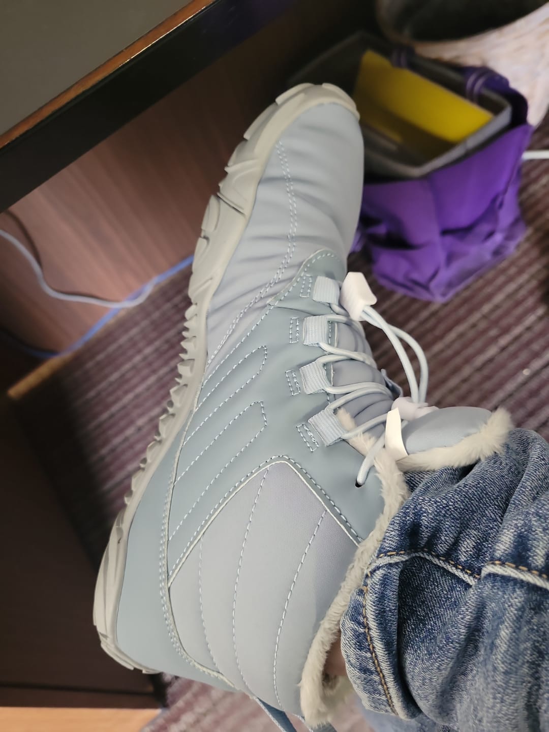 Customer photo review of Caspar Pro - Non-slip & Water-Resistant Winter Barefoot Shoe