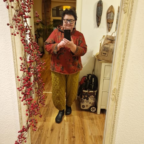 Customer photo review of Plus Size Women Autumn Thicken Pure Color Harem Pants