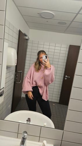 Customer photo review of Danielle Strickjacke - Rosa