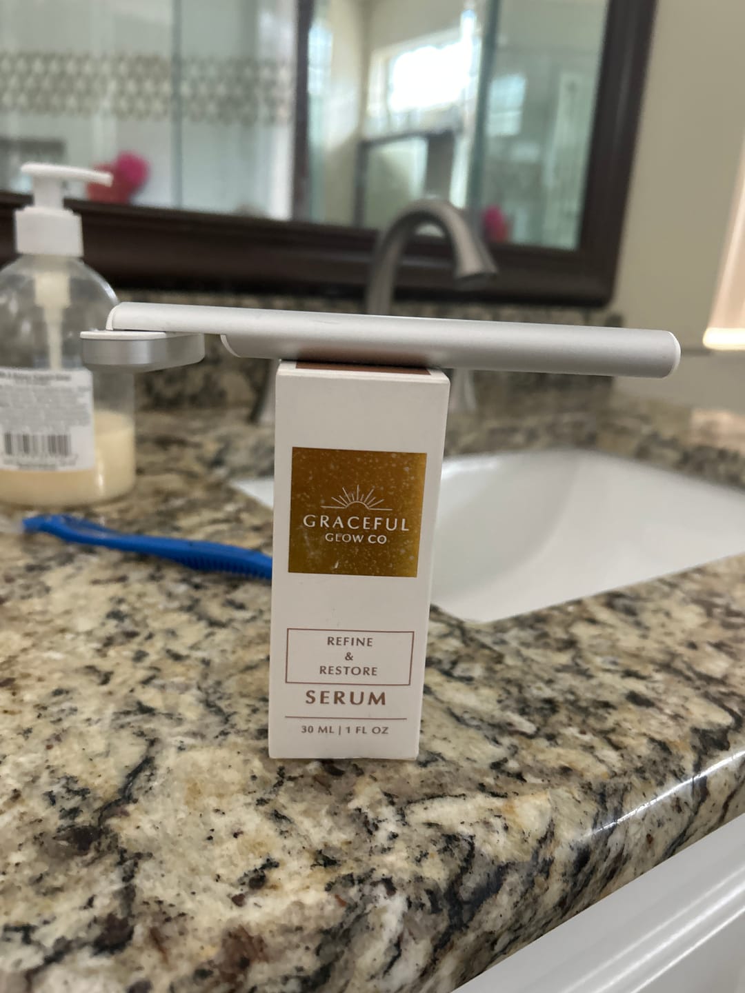 Customer photo review of GLOW RED LIGHT WAND