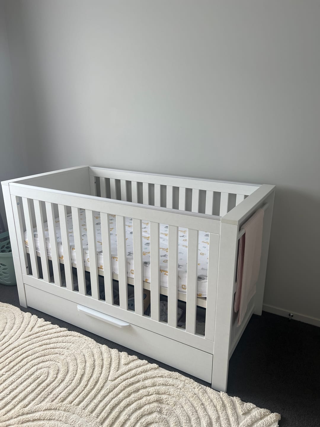 Customer photo review of Mamas and Papas Franklin 3 Piece Cotbed Set with Dresser Change & Mattress - Oak
