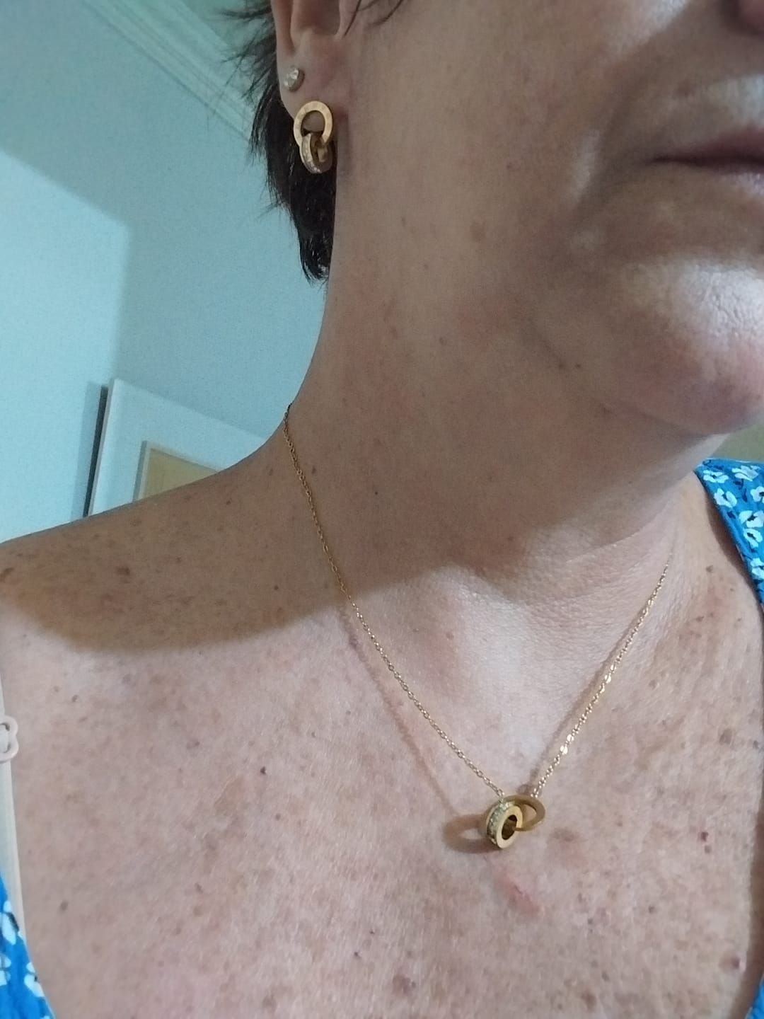 Customer photo review of Brinco Imperial Pedra Zircônia Banhado em Ouro 18K