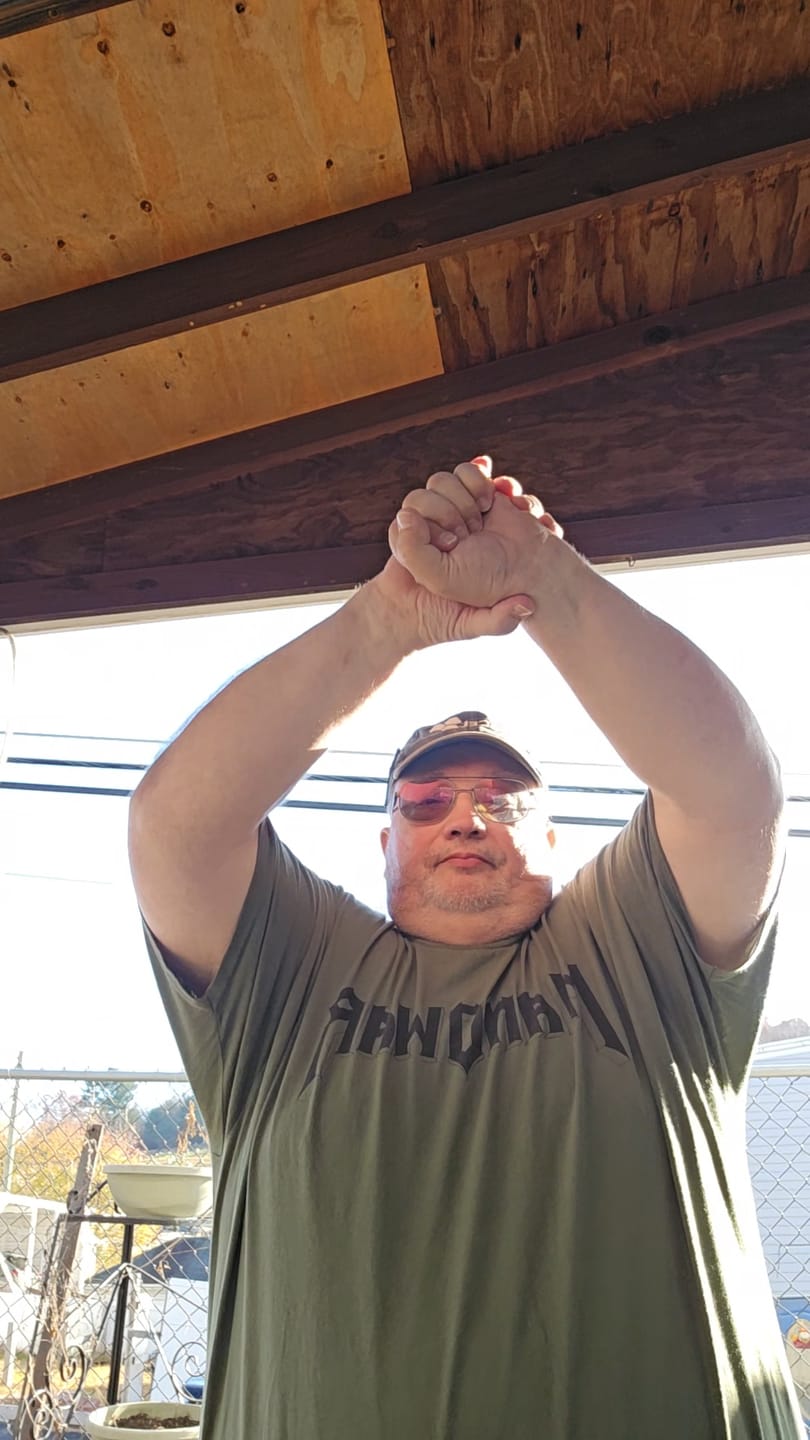Customer photo review of Manowar T-Shirt Sign Of The Hammer Stripes - black on military green
