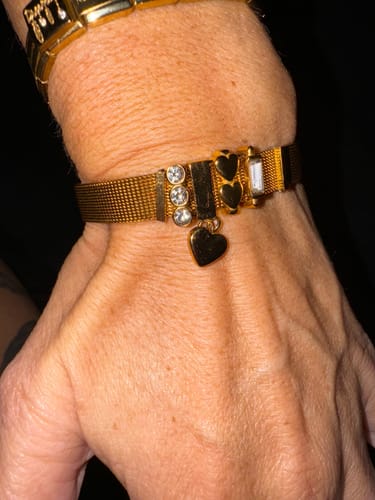 Customer photo review of Mesh charm hearts gold