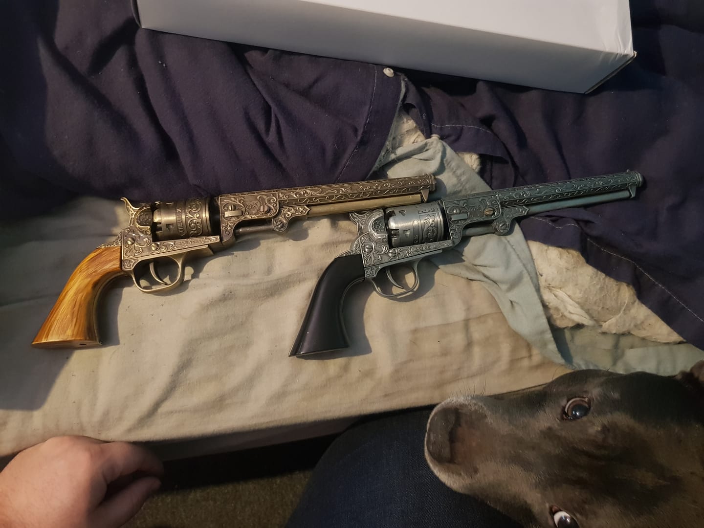 Customer photo review of Red Dead Redemption - Colt Navy (Gunmetal Grey)