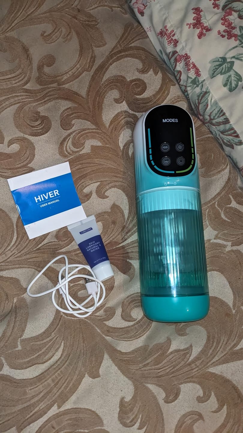 Customer photo review of HIVER|5-in-1 Automatic Thrusting & Sucking Male Masturbator