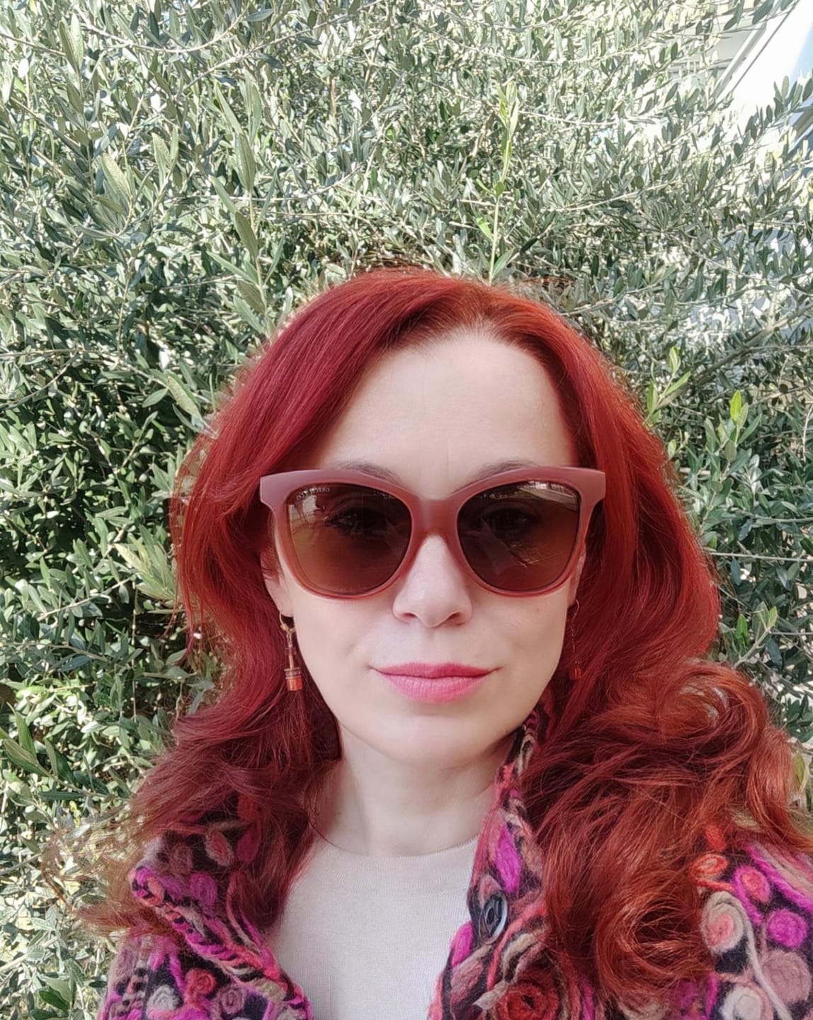 Customer photo review of Iconic Wayfarer | Polarized Sunglasses | Cinnamon