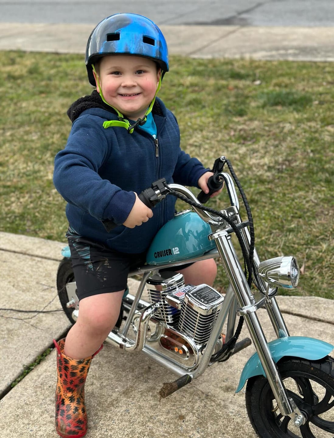 Customer photo review of Cruiser 12 Plus (With APP)