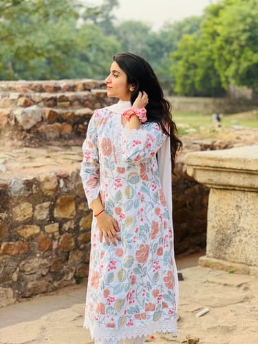Customer photo review of Subah kurta set white of 3 pcs