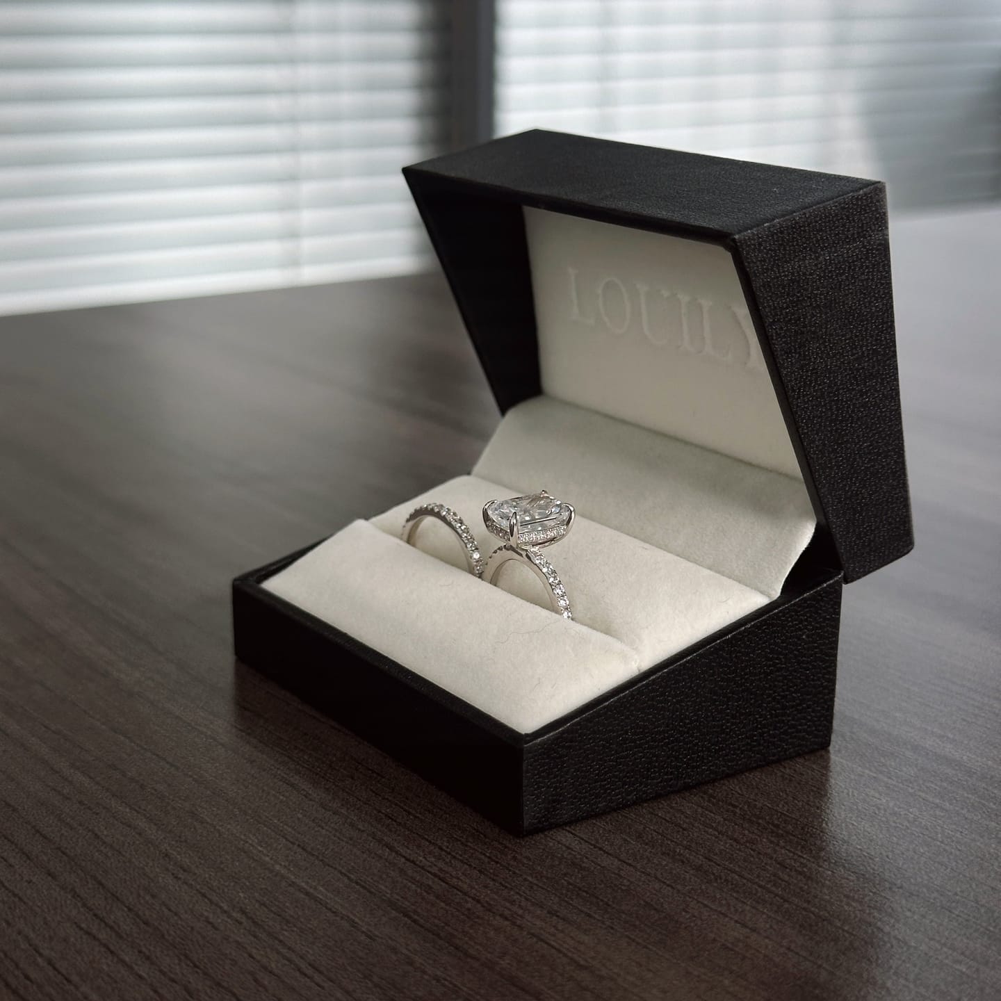 Customer photo review of S925 Moissanite 3.5 Carat Radiant Cut Wedding Ring Set Stackable Ring Set For Everyday Wear