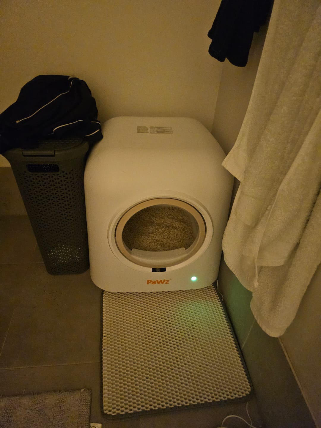 Customer photo review of Pawz Smart Cat Litter Box Automatic Self Cleaning with App Remote Control