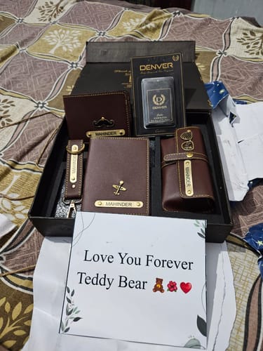 Customer photo review of Premium Gift Wrap With Thread