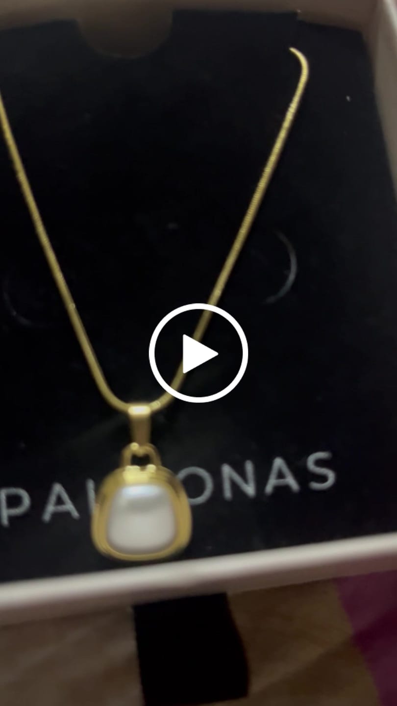 Customer video review of Vintage Trapezium Necklace