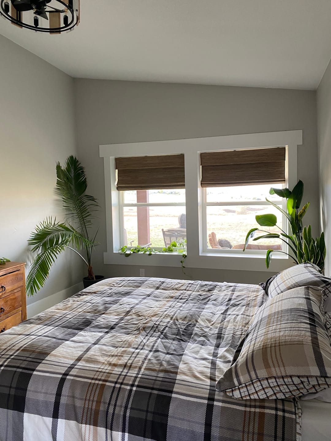 Customer photo review of SmartWings Motorized Roller Shades 100% Blackout Eclipse