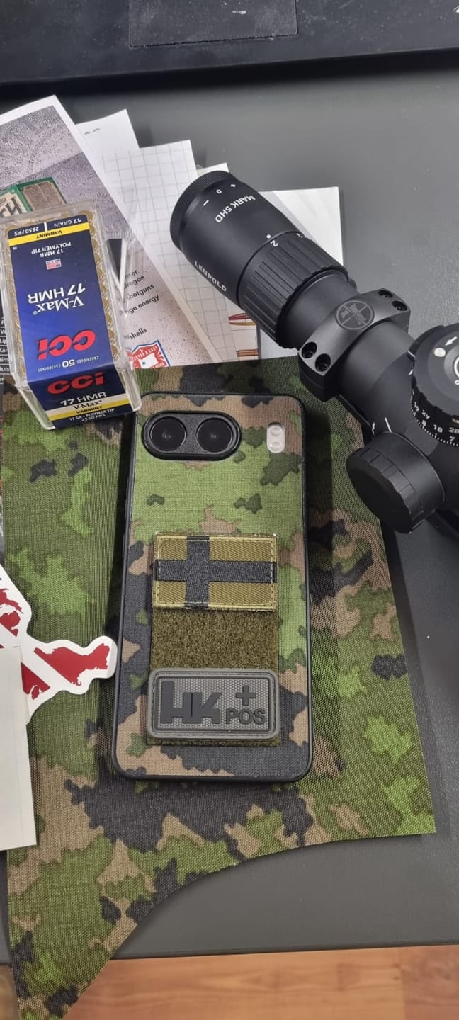 Customer photo review of M05 - Velcro Phone Cases