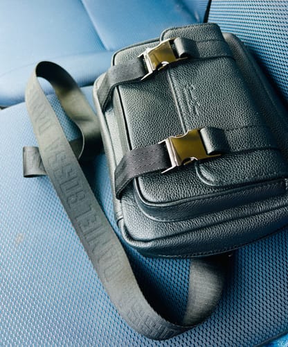 Customer photo review of Crossbody XL Coyoacán Negro Flotter