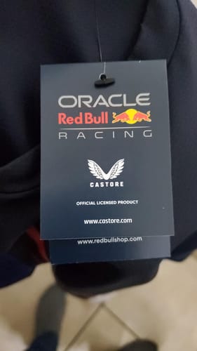 Customer photo review of Camiseta Oficial Verstappen Red Bull Racing 2023