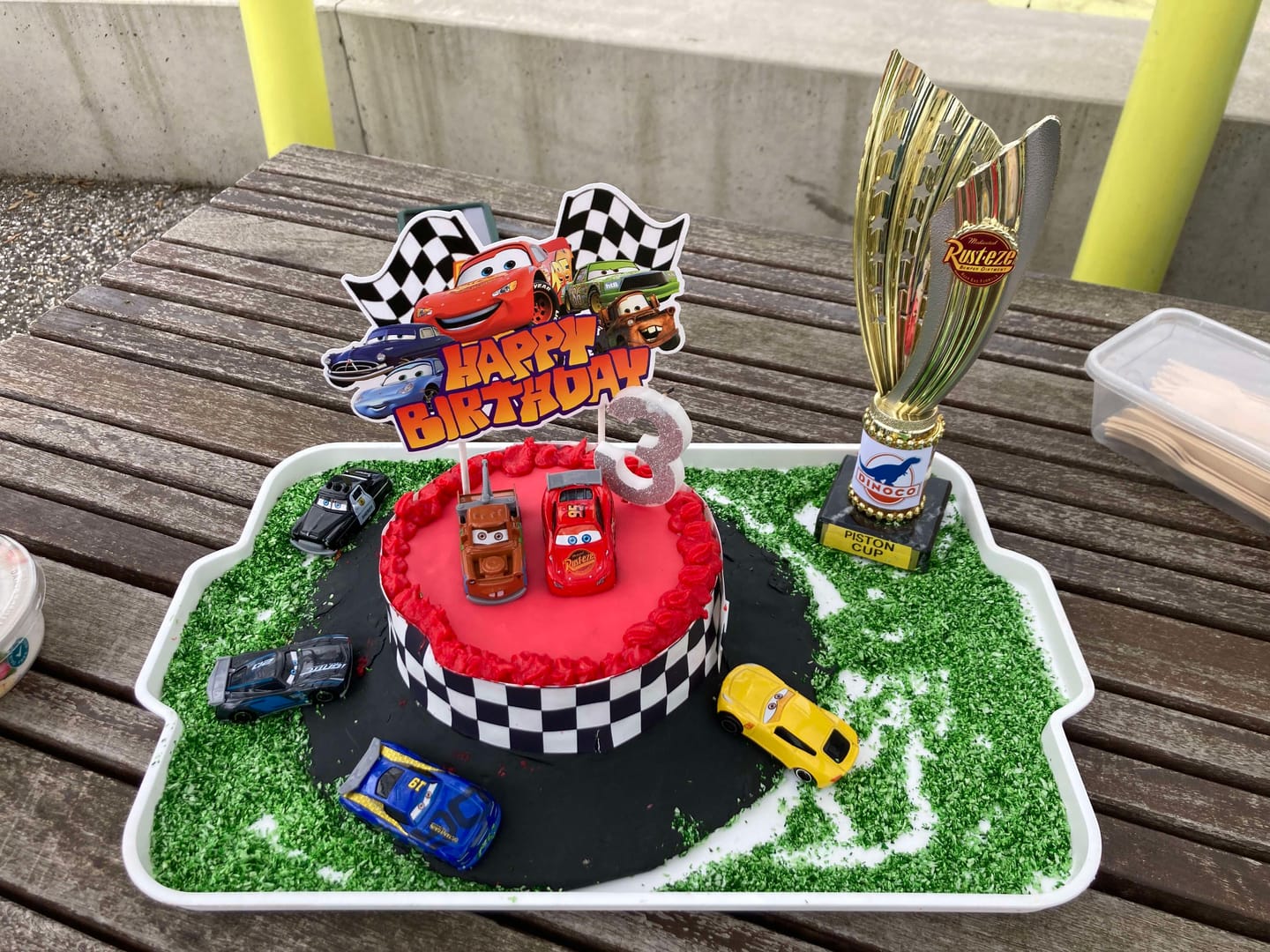 Customer photo review of Chequered pattern edible Icing Cake Wrap