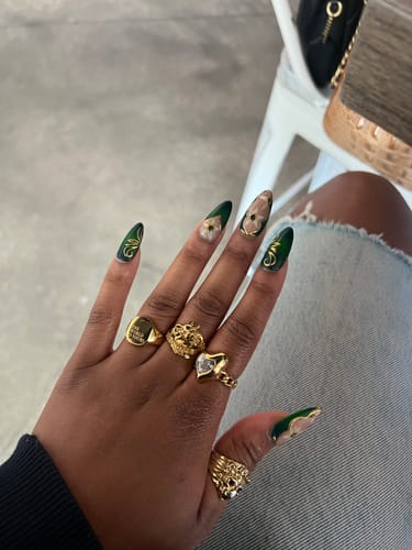 Customer photo review of Gemstone Heart Link Ring