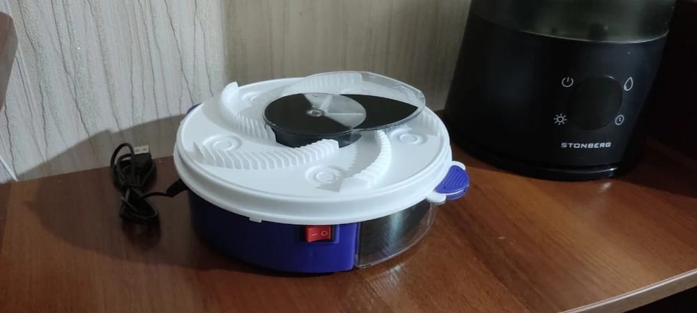 Customer photo review of EcoTrappe - Attrape-Mouche Électrique