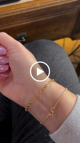 Customer video review of soda bracelet