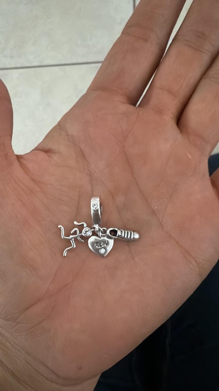 Customer photo review of Charm Run "Pasión Veloz"
