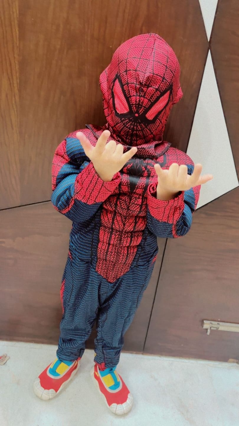 Customer photo review of Fancydresswale Spiderman Premium Muscles Costume