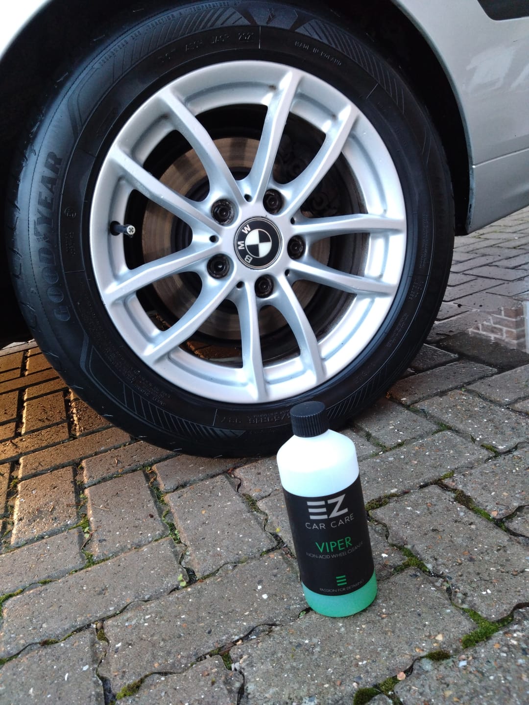 Customer photo review of Viper - Non-Acid Alloy Wheel Cleaner