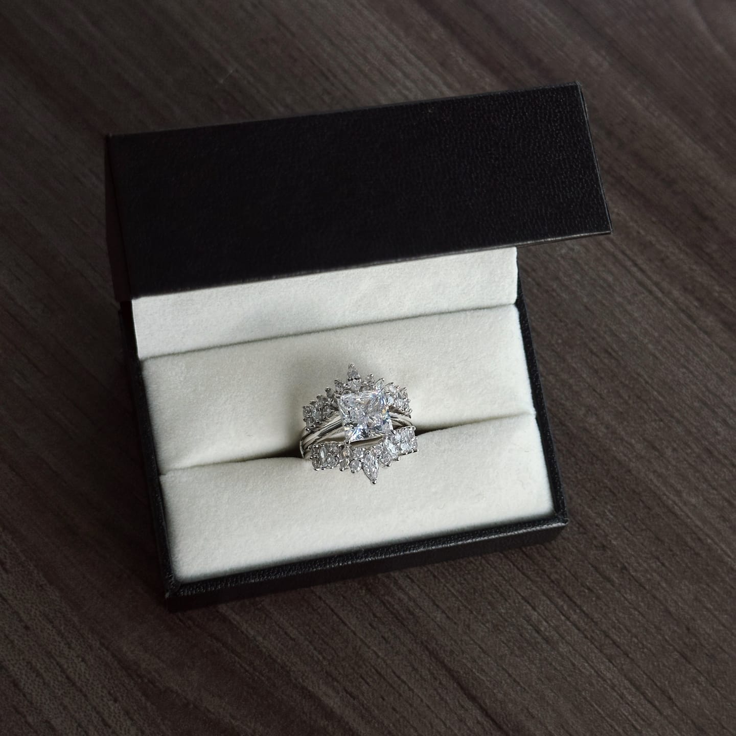 Customer photo review of S925 3.0 Ct Princess Cut Insert Ring Set Vintage Stackable Rings For Ring Gift