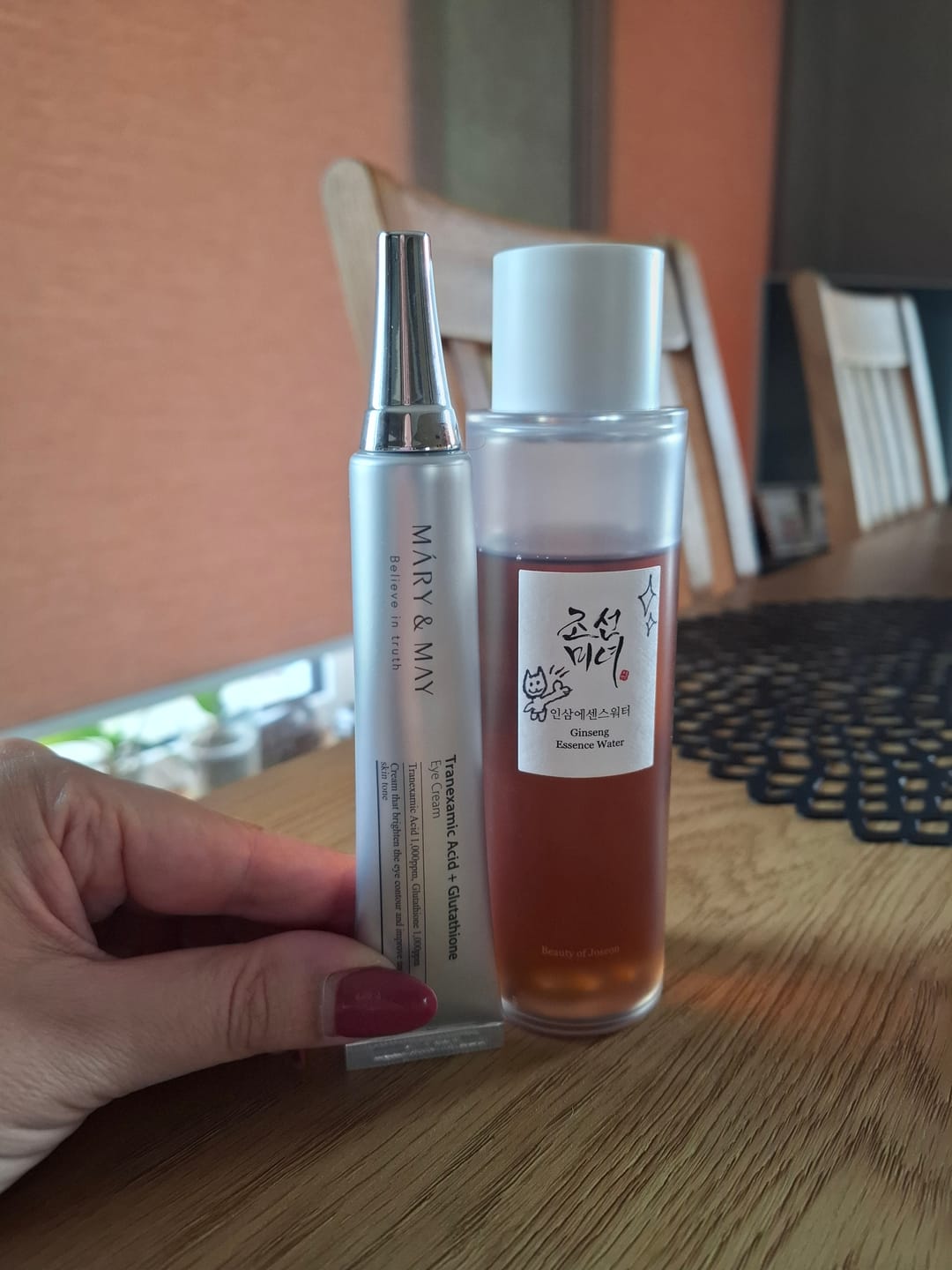 Customer photo review of Balinošs krēms ādai ap acīm ar traneksāmskābi Mary&May Tranexamic Acid Glutathion Eye Cream