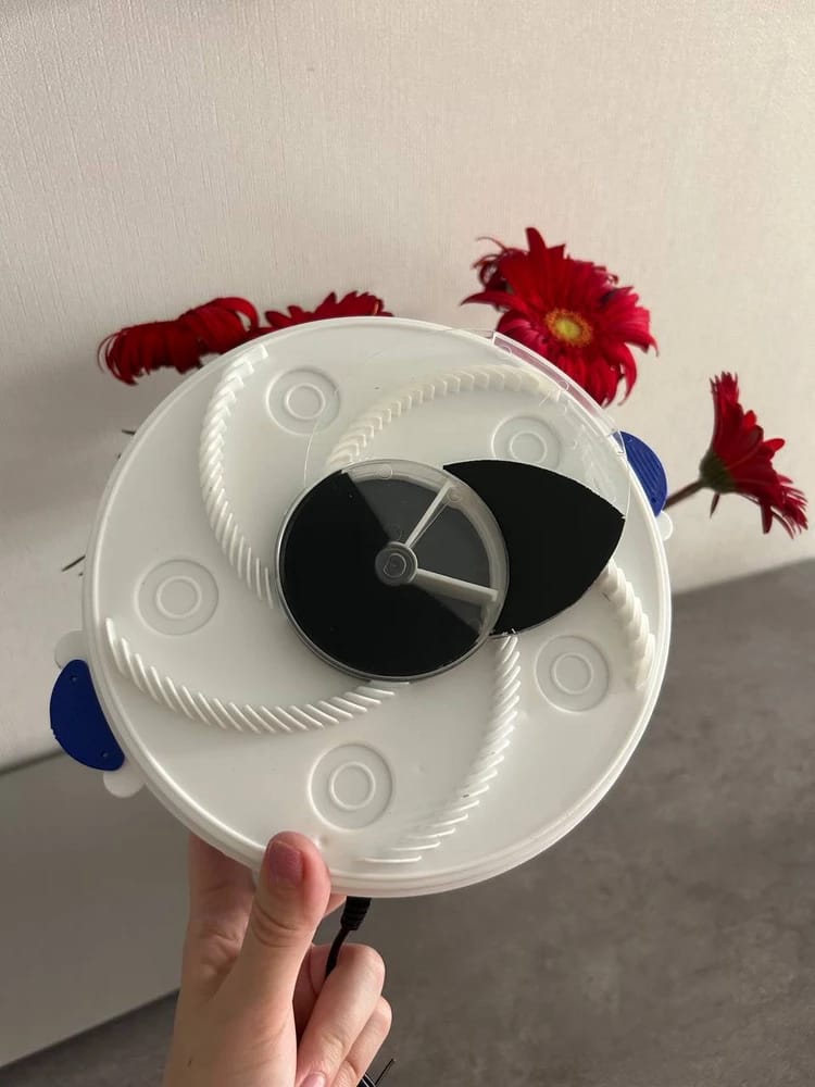 Customer photo review of EcoTrappe - Attrape-Mouche Électrique