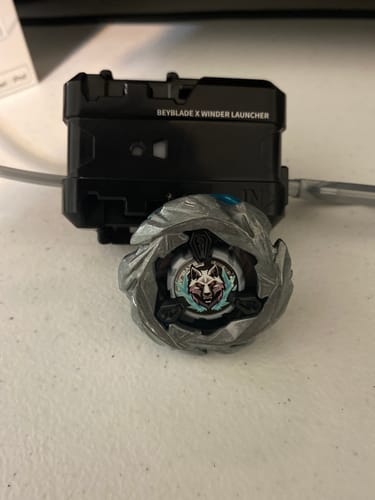 Customer photo review of [Pre-Order - October 16th] Takara tomy Beyblade X UX-08 Silver Wolf 3-80FB Starter