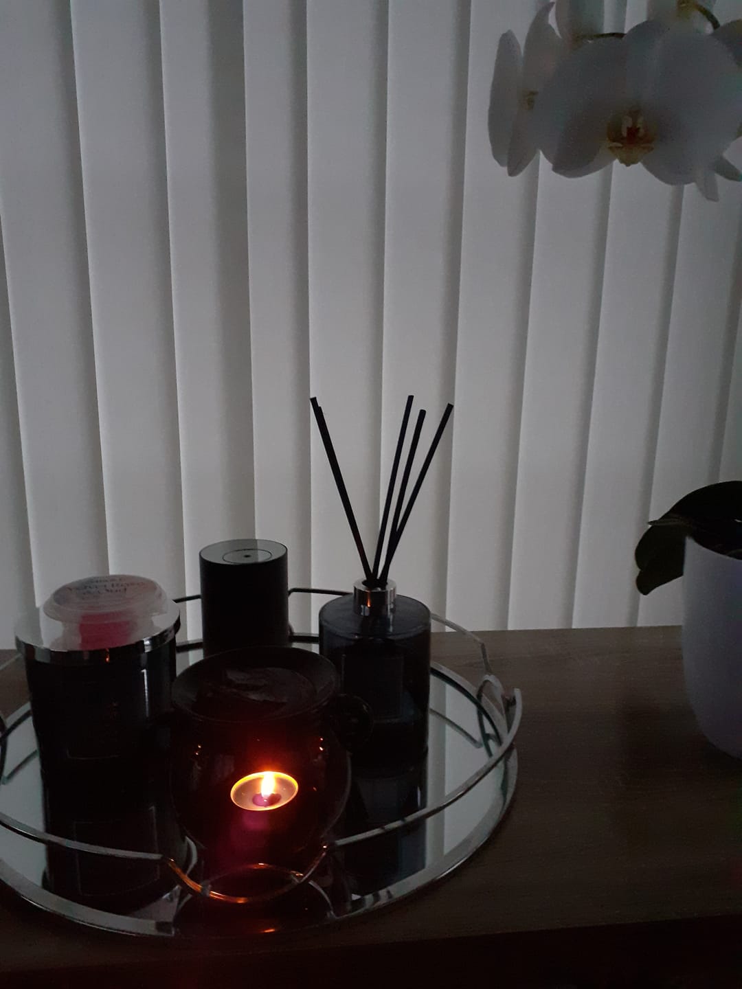 Customer photo review of Velvet Rose & Oud Gel Melt - 20% off fragrance of the month