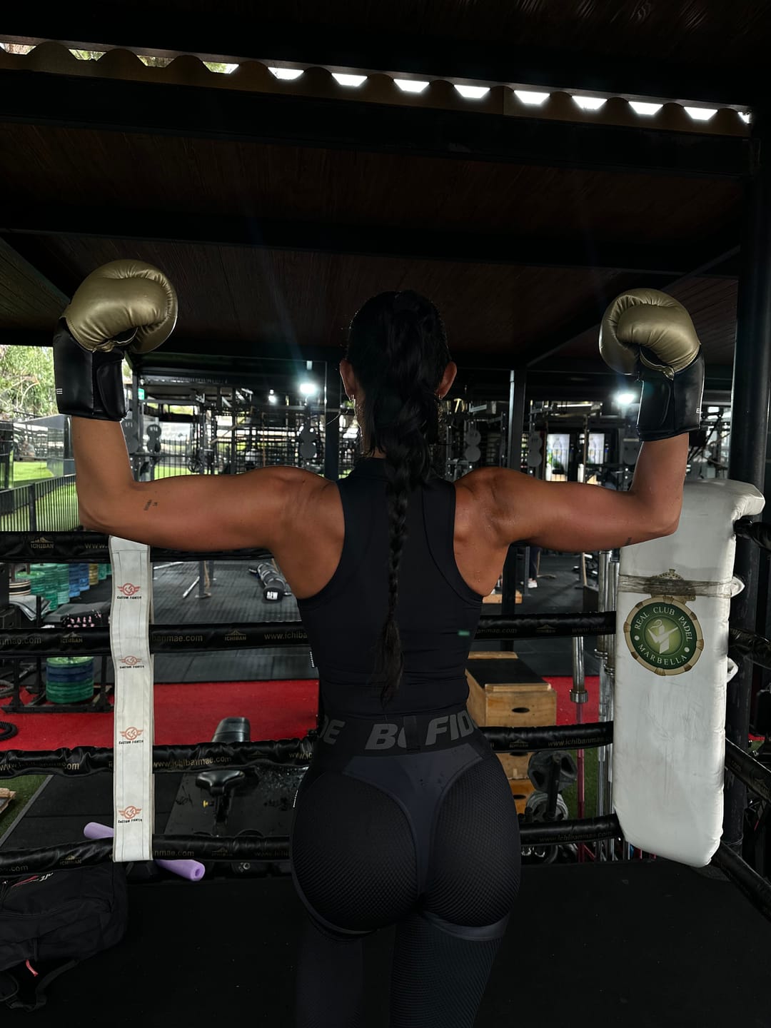 Customer photo review of Leggings Extra Sex Push-Up Black Skin