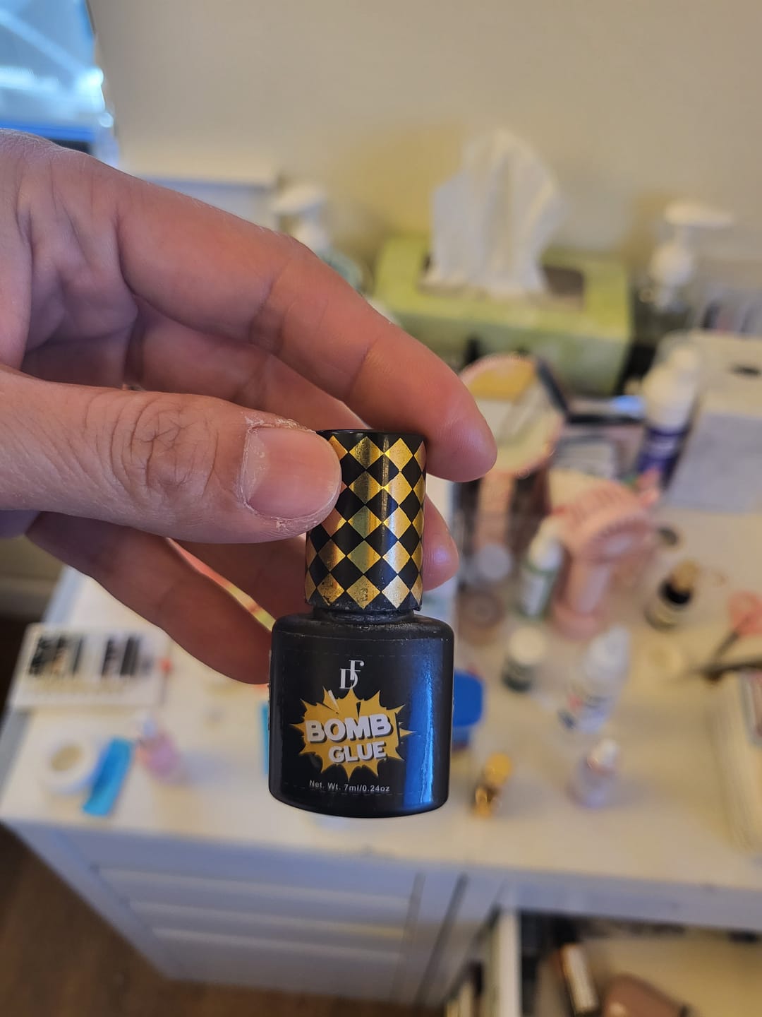 Customer photo review of WHOLESALE Bomb Glue-1s Fast Drying Extremely Strong Lash Adhesive