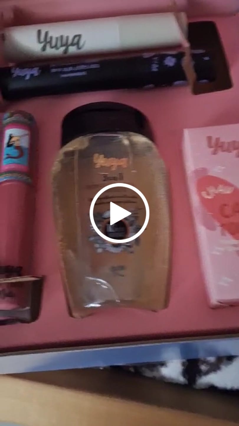 Customer video review of Caja de Regalo Yuya