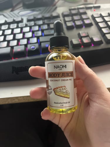 Customer photo review of BOGO Naomi Body Juice Oil