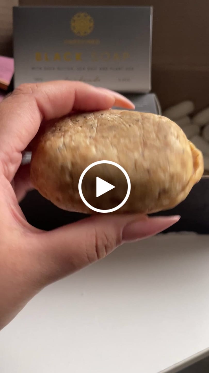 Customer video review of BLACK SOAP - afrikanische schwarze Seife