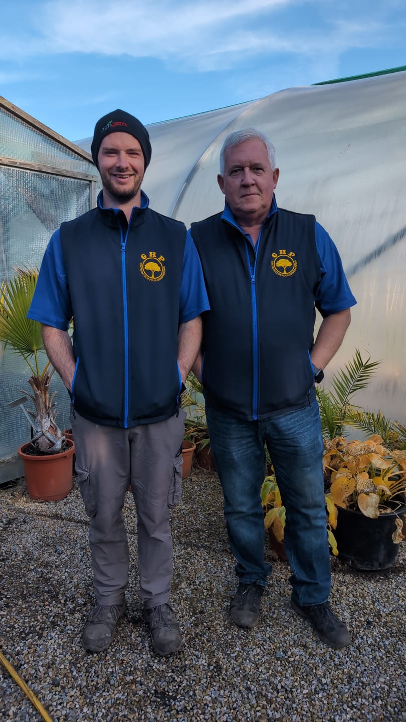Customer photo review of Softshell Bodywarmer - Bundle of 8 with Free Logos