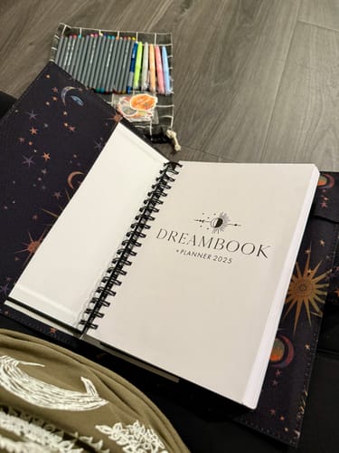 Customer photo review of 2025 Dreambook + Planner Bundles