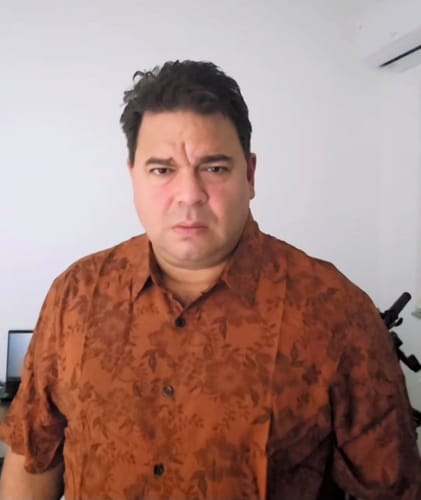 Customer photo review of Men's Brown Floral Print Vintage Flower Holiday Breathable Short Sleeve Button Up Shirt