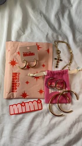 Customer photo review of Eleanor Gold Charm Necklace Chain 41cm